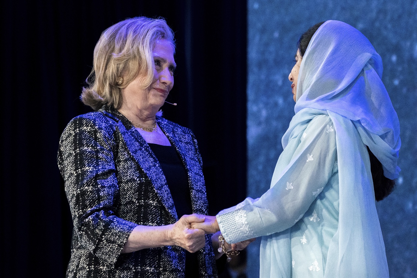 Το Πακιστάν τα έβαλε με την Μαλάλα λόγω της συνεργασίας με την Χίλαρι Κλίντον